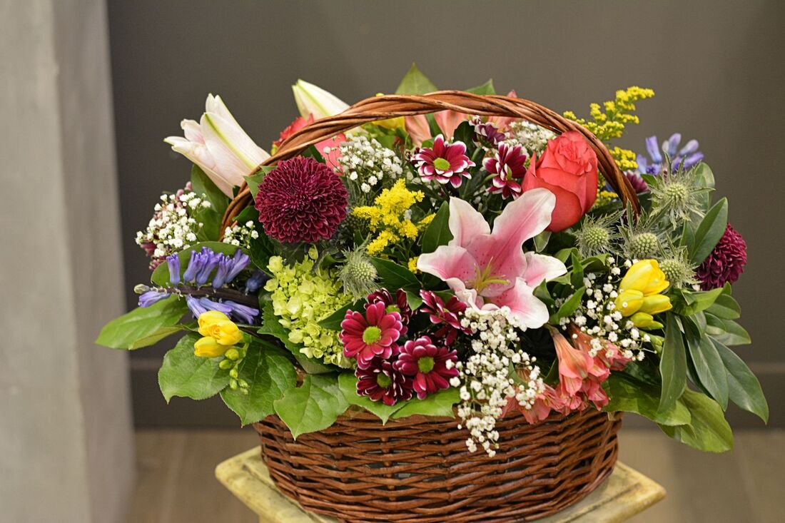 Elevated floral design for a corporate setting